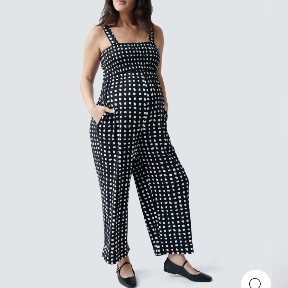 Isabel & Ingrid SMOCKED BODICE MATERNITY JUMPSUIT black and white abstract